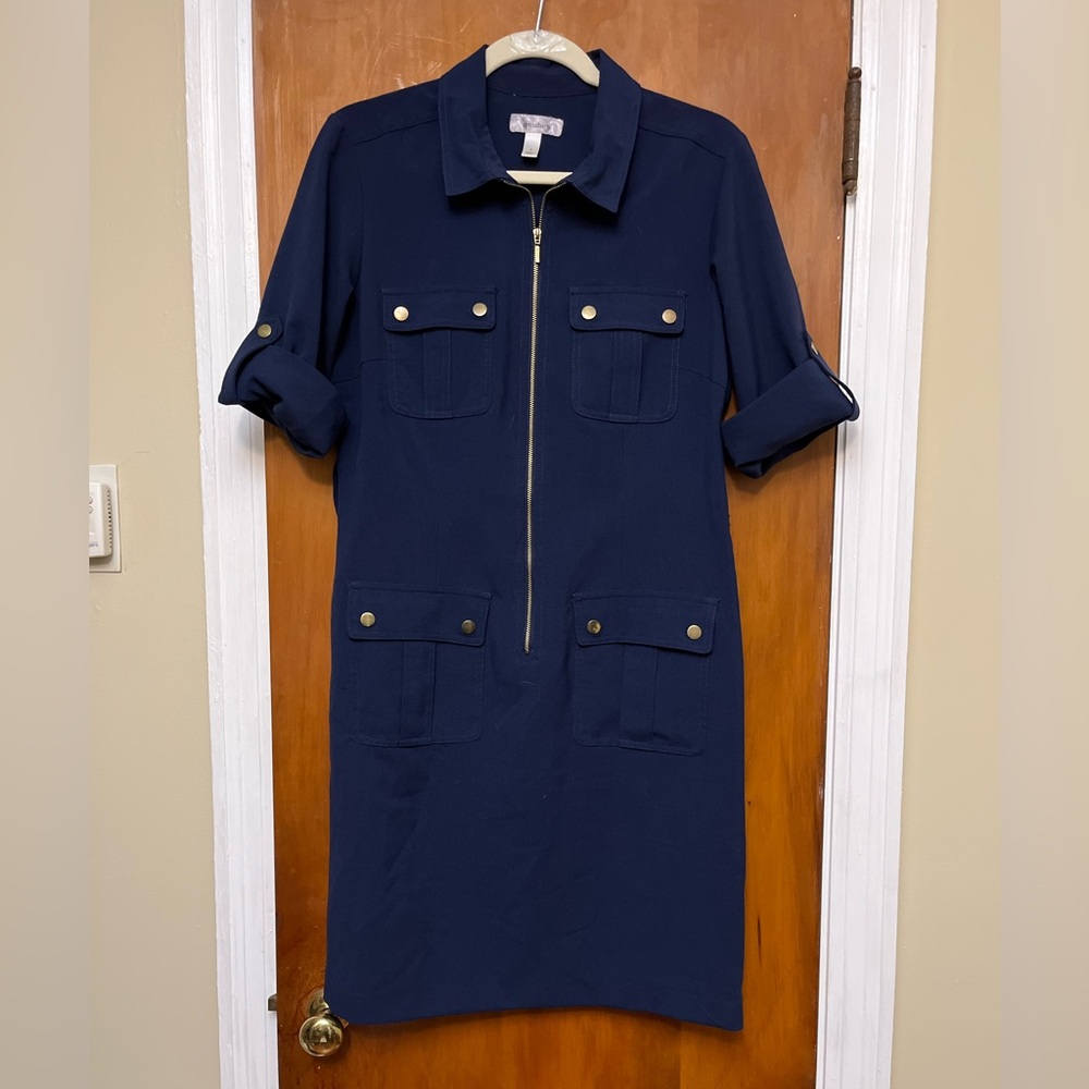 *Dress Barn Zip front Navy shirt sleeve stylish  dress. 8
W5.      526